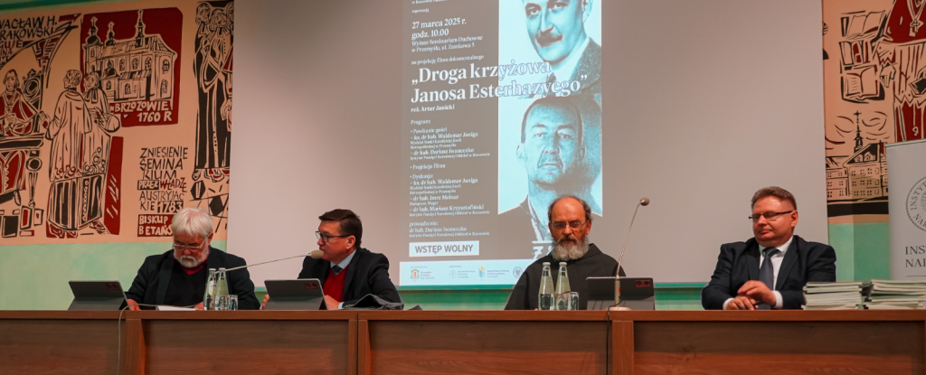 Zdjęcie z: Projekcja filmu dokumentalnego o Jánosie Esterházym