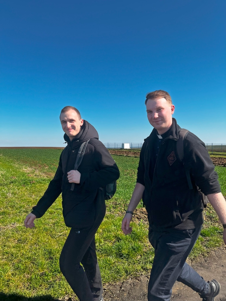 Fotorelacja: Na pielgrzymim szlaku do Sanktuariów Jubileuszowych - przechadzka po rekolekcjach