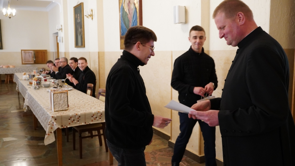 Fotorelacja: Seminaryjny Turniej w Darta 2024/2025