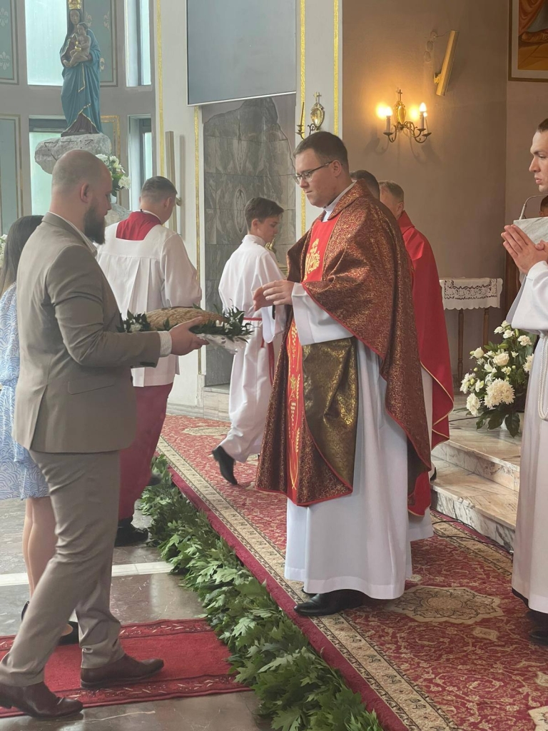 Fotorelacja: Msze prymicyjne księży neoprezbiterów