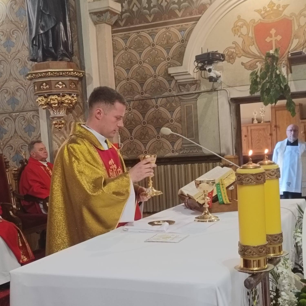 Fotorelacja: Msze prymicyjne księży neoprezbiterów