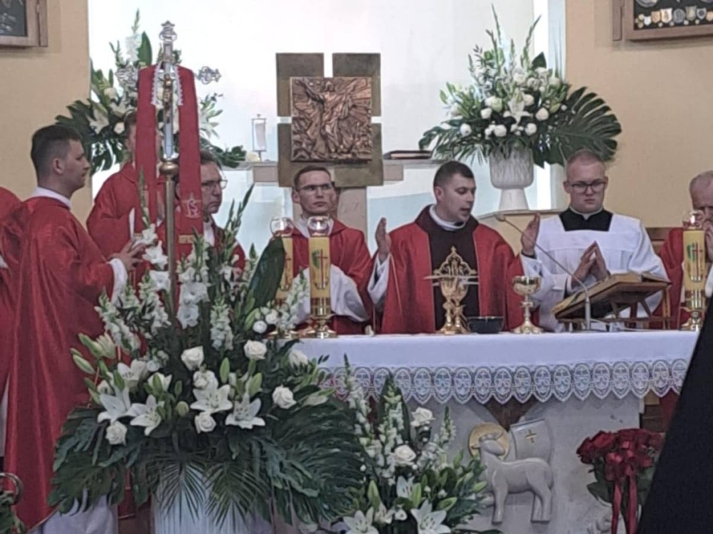 Fotorelacja: Msze prymicyjne księży neoprezbiterów
