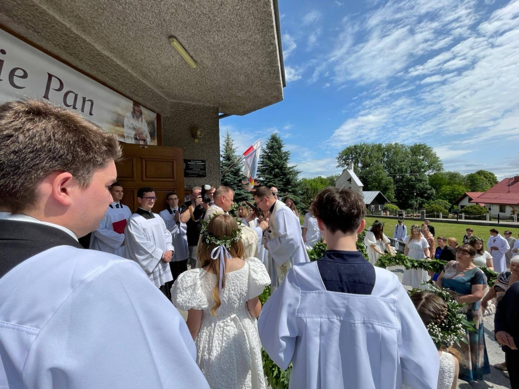 Fotorelacja: Msze prymicyjne księży neoprezbiterów