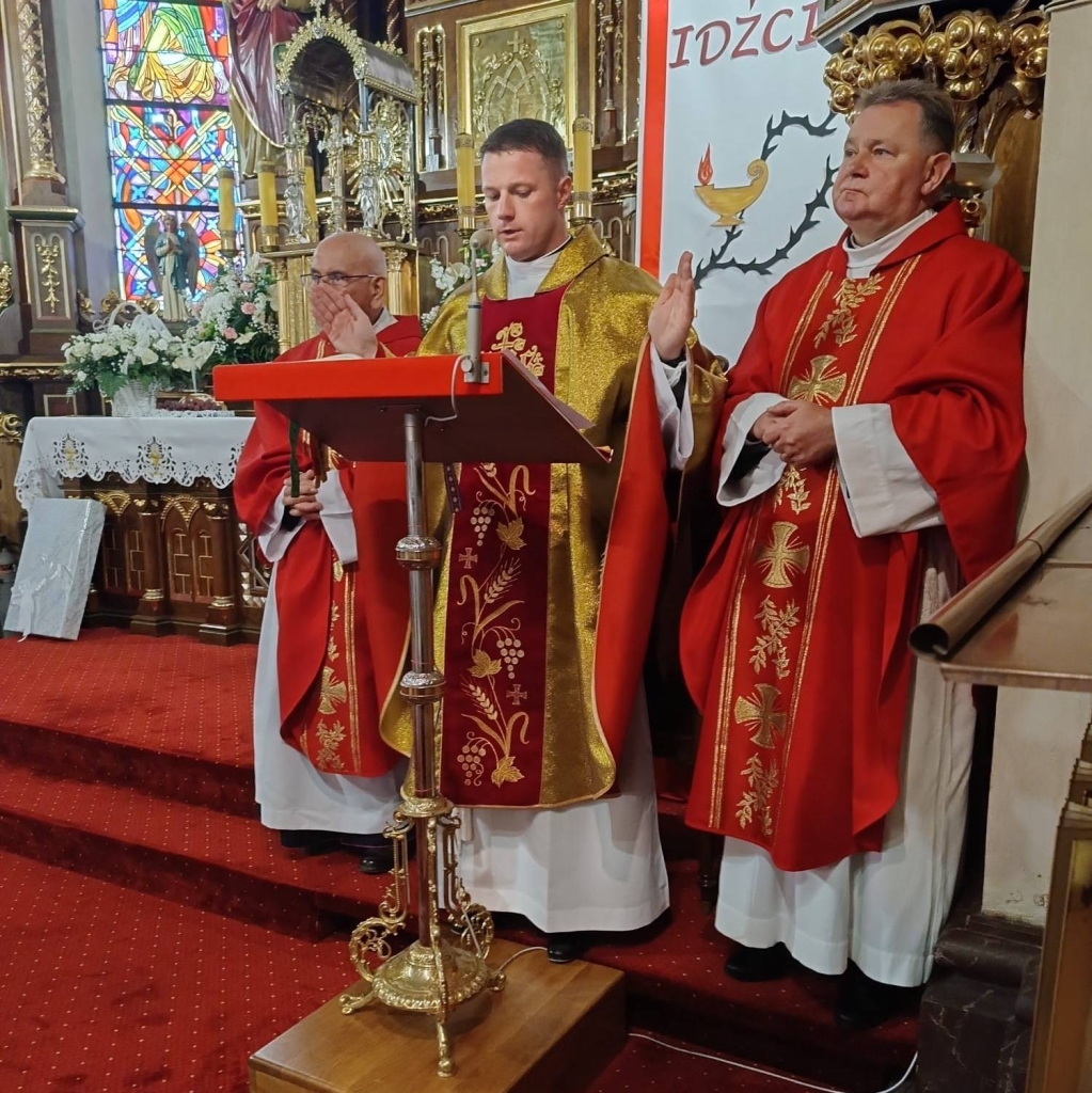 Fotorelacja: Msze prymicyjne księży neoprezbiterów
