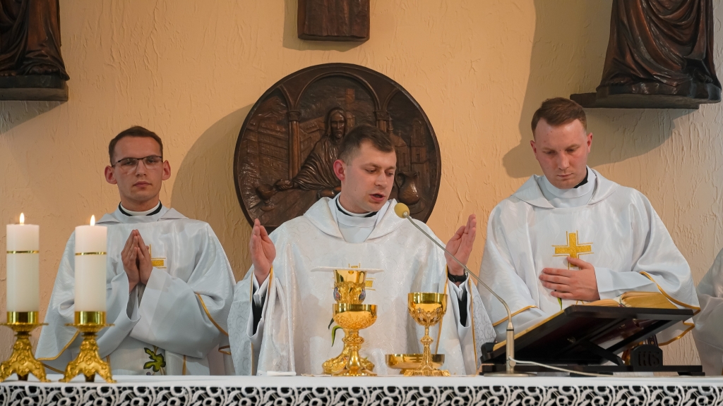 Fotorelacja: Msza prymicyjna we wspólnocie WSD