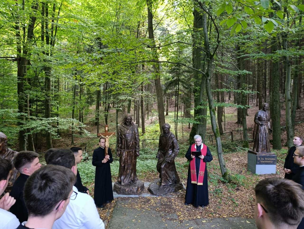 Fotorelacja: Wakacyjny dzień skupienia w Heluszu