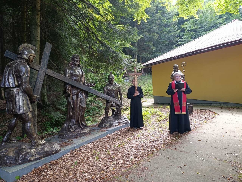 Fotorelacja: Wakacyjny dzień skupienia w Heluszu