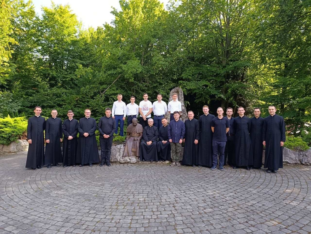 Fotorelacja: Wakacyjny dzień skupienia w Heluszu