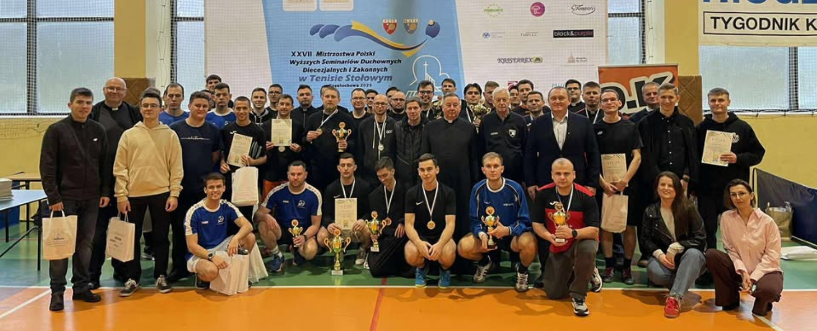 Zdjęcie z: XXVII Mistrzostwa w Tenisie Stołowym Seminariów Diecezjalnych i Zakonnych