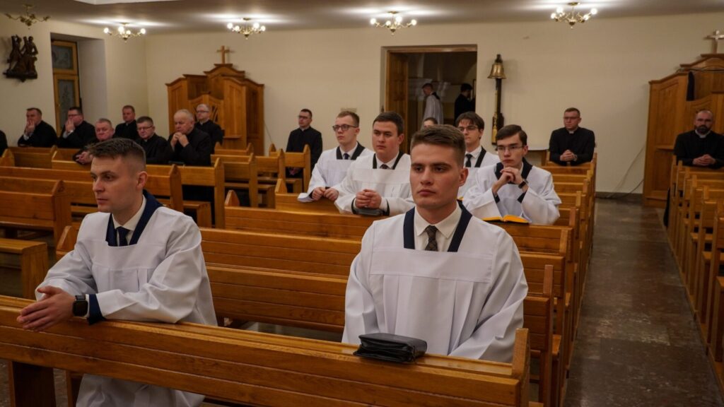 Fotorelacja: „Obłóczyny braci z kursu III” w WSD w Przemyślu