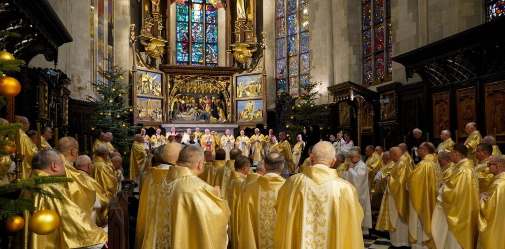 Fotorelacja: Dziękczynienie za 25 lat posługi biskupiej ks. abp. Adama Szala