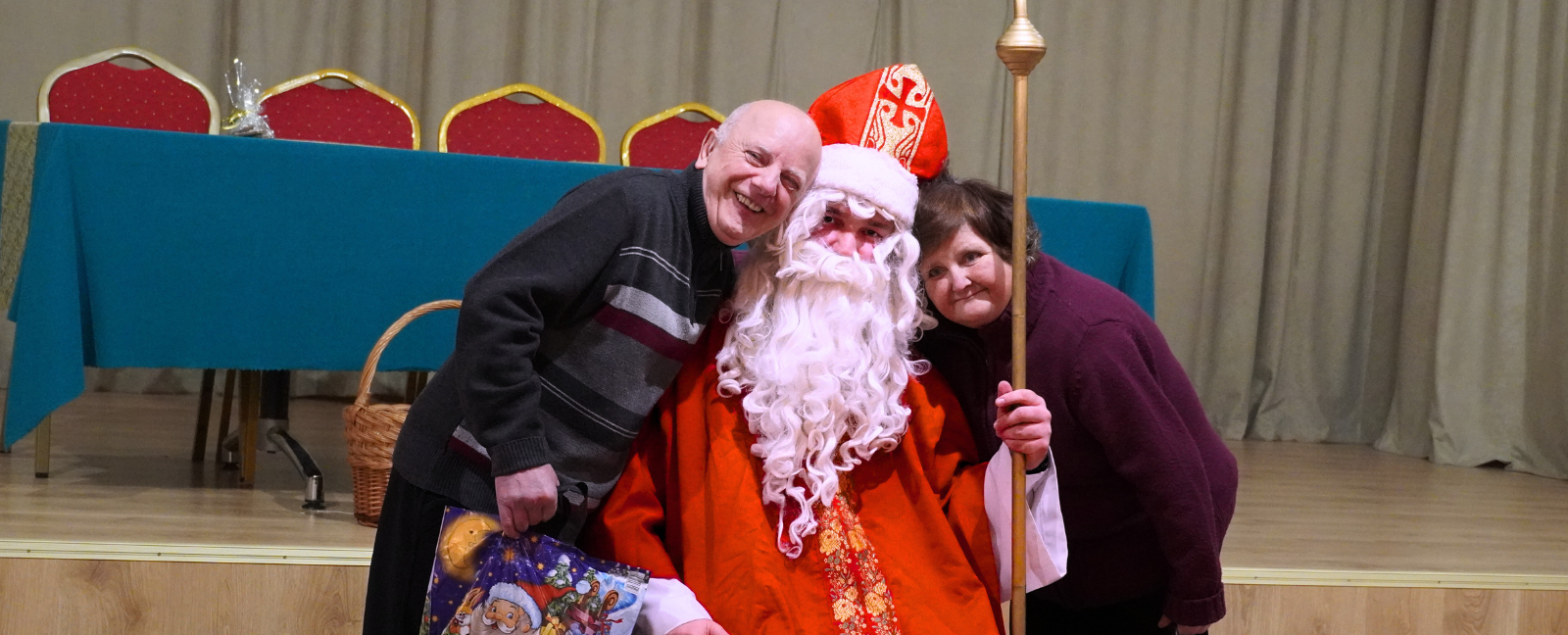 Klerycy z pomocą św. Mikołajowi