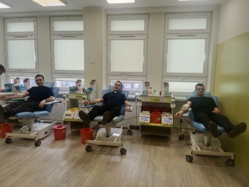 Fotorelacja: Klerycy w Centrum Krwiodawstwa