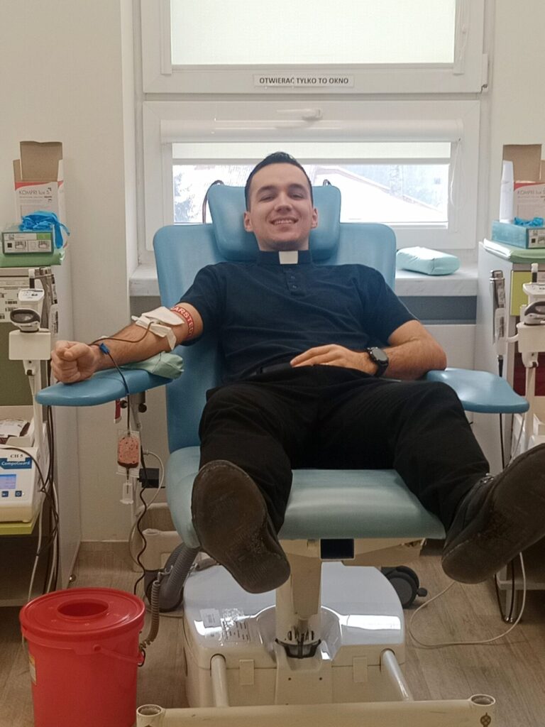 Fotorelacja: Klerycy w Centrum Krwiodawstwa