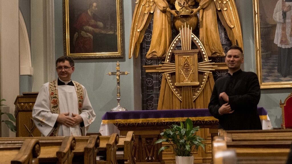 Fotorelacja: Spotkanie z ks. Wiesławem Szczygłem