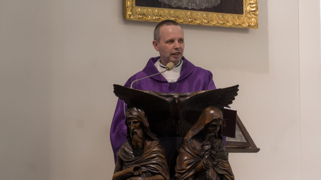 Fotorelacja: Msza z posługą lektoratu