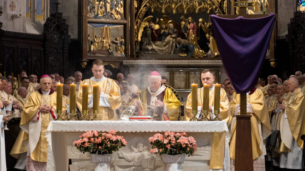 Fotorelacja: Msza Krzyżma 2026