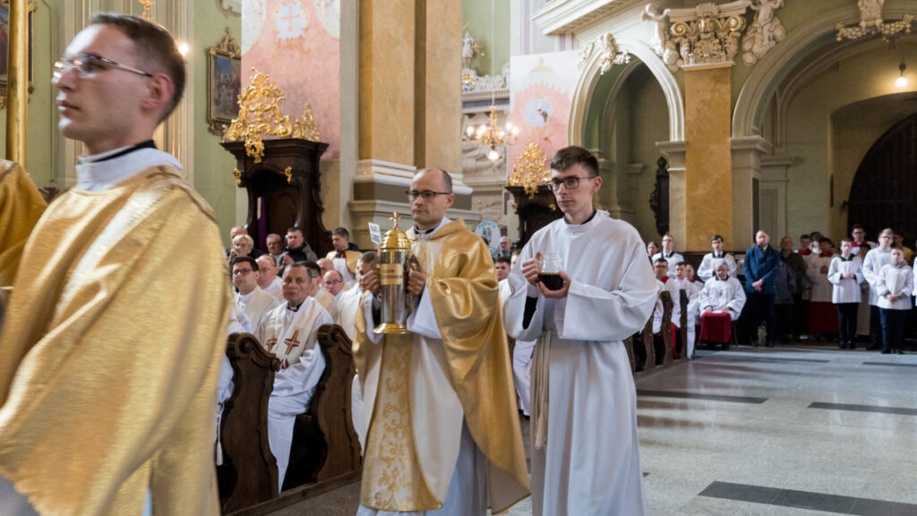 Fotorelacja: Msza Krzyżma 2026