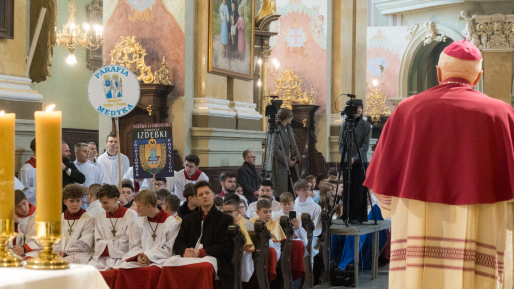 Fotorelacja: Msza Krzyżma 2026