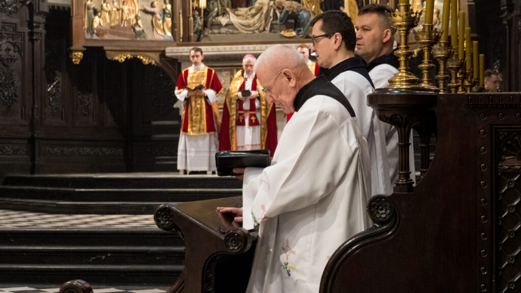 Fotorelacja: Wielki Piątek - Liturgia Godzin