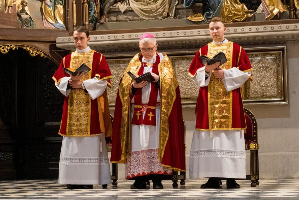 Fotorelacja: Wielki Piątek - Liturgia Godzin