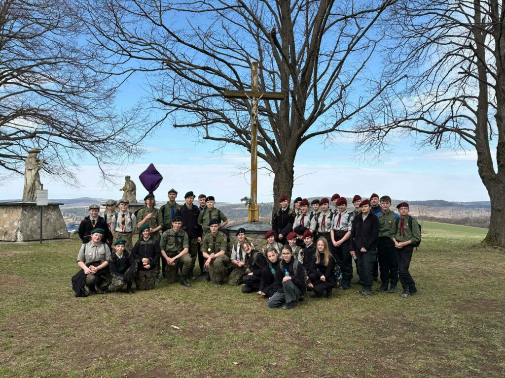 Fotorelacja: harcerska Droga Krzyżowa