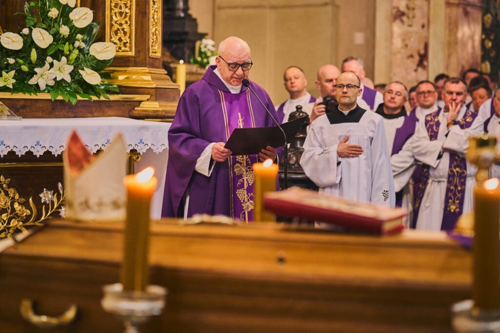 Fotorelacja: Uroczystości pogrzebowe 
