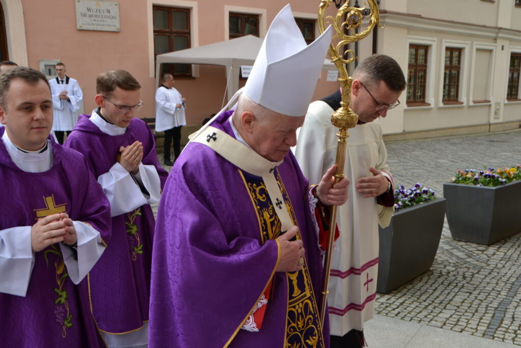 Fotorelacja: Eksporta śp. ks. abpa Józefa Michalika
