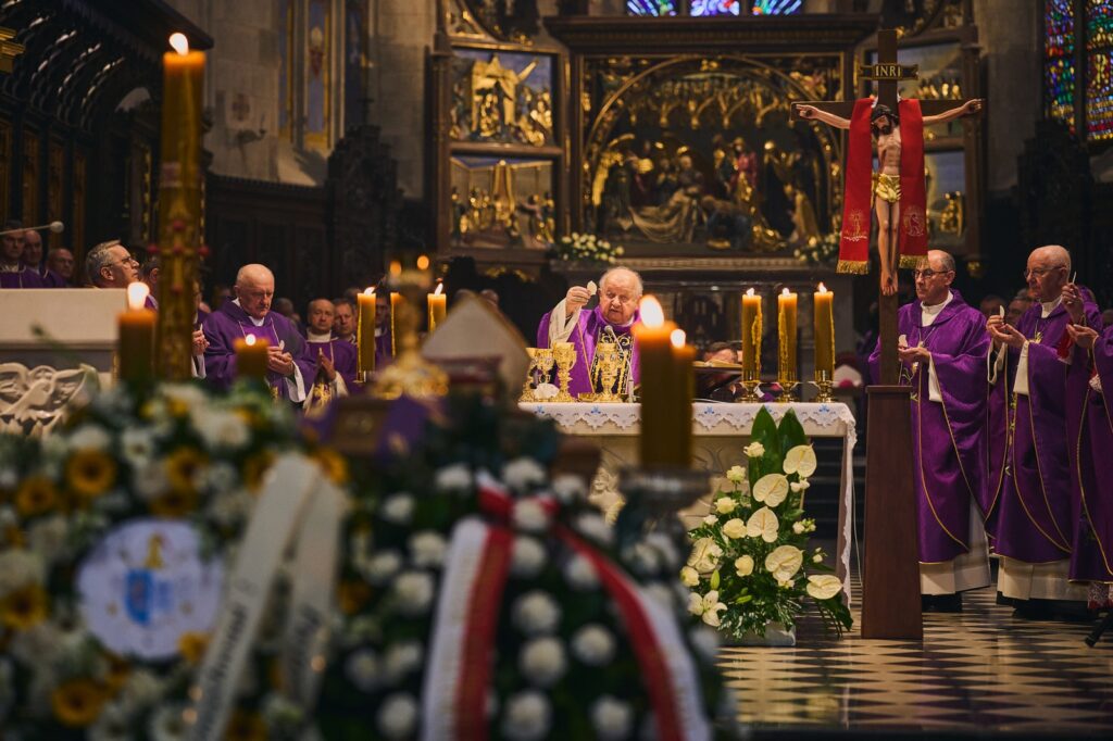 Fotorelacja: Uroczystości pogrzebowe 