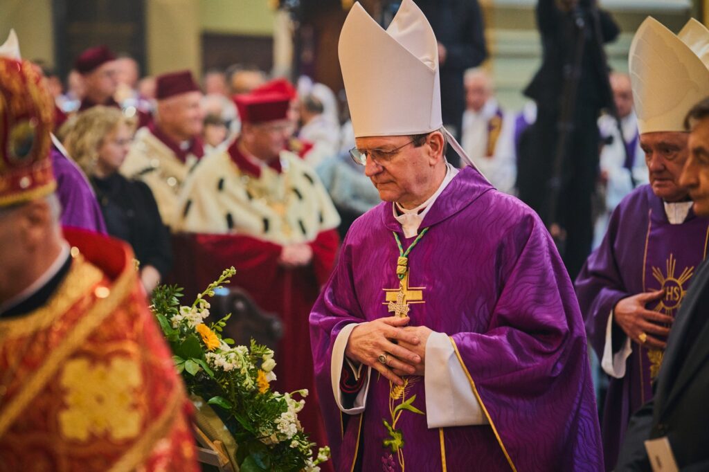 Fotorelacja: Uroczystości pogrzebowe 