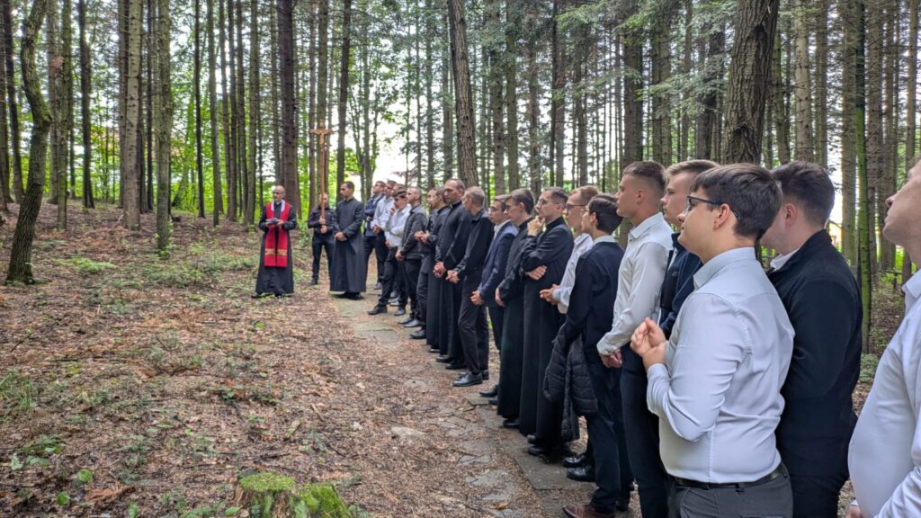 Fotorelacja: Dzień skupienia w Heluszu 