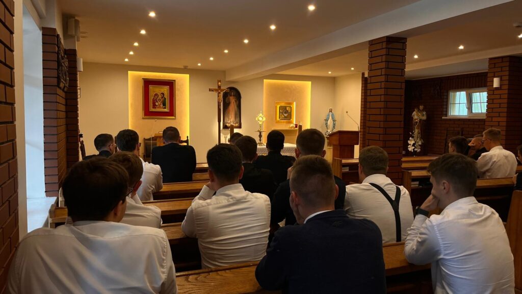 Fotorelacja: Dzień skupienia w Heluszu 